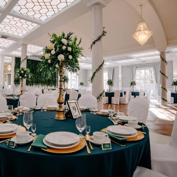 Photo by : Damian Musialski (www.dmstudiofoto.pl)